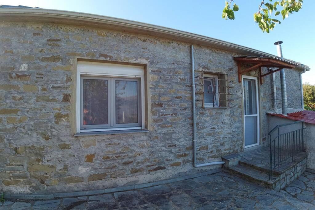 Breathtaking Lake View Cottage With A Fireplace Next To Ioannina City! Ngoại thất bức ảnh